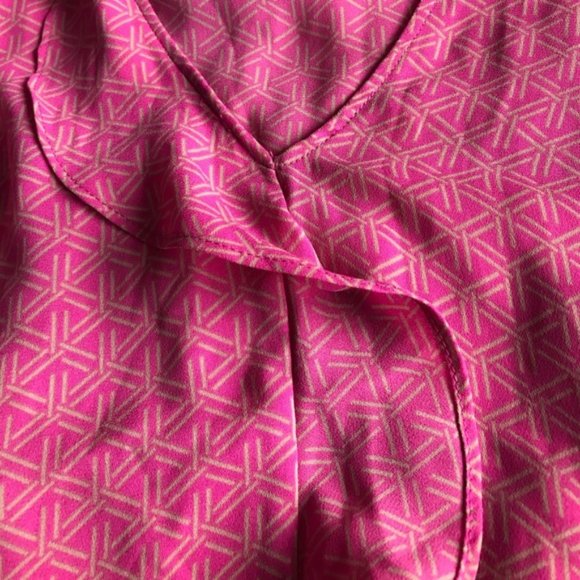 Banana Republic Chic pink sleeveless blouse - Picture 4 of 8